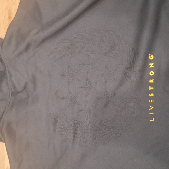 Nike Dri Fit Livestrong Hoodie - Picture 4 of 6